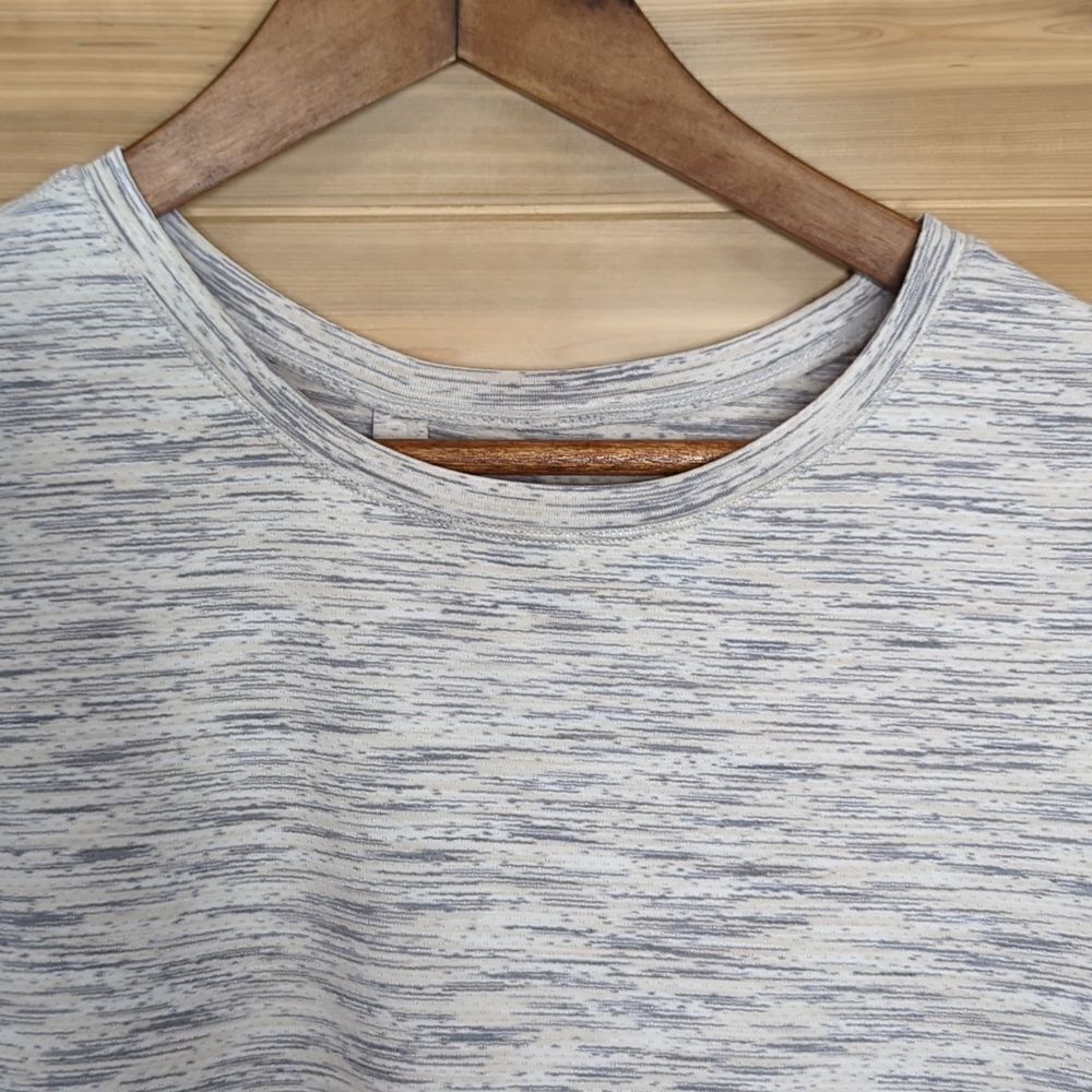 Zyia Active Light Gray Split Back Long Sleeve T S… - image 2